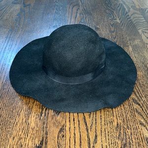 Black faux wool hat